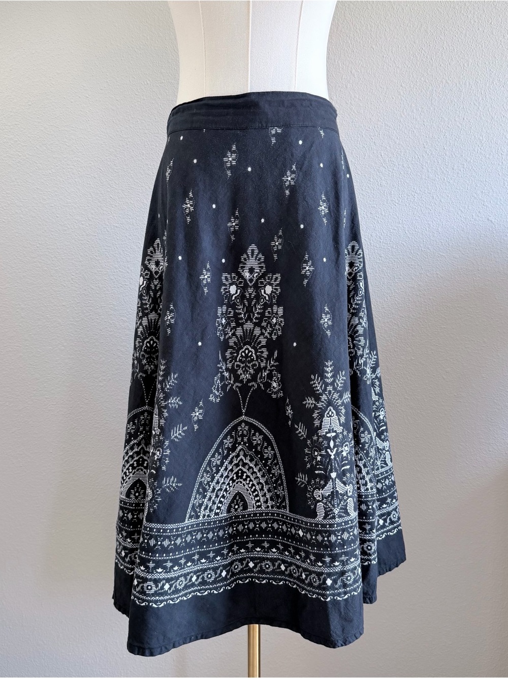 SW Skirt Cotton Flared Black/White Bandana Floral Boho Ethnic Artsy Midi sz M